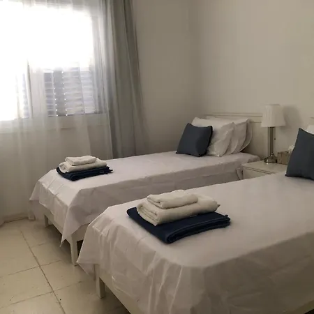 Regina Gardens - Modern 2 Bed Maisonette 度假居