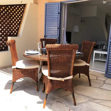 Regina Gardens - Modern 2 Bed Maisonette * Пафос